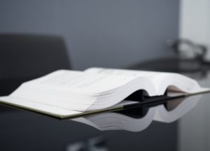 退職代行:司法書士・行政書士・社労士の業務範囲の違い【料金比較とメリット・デメリット】